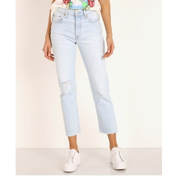 Levi's 501 Premium Denim Jeans Shout Out light wash raw hem size 27 x 26 - Picture 2 of 13